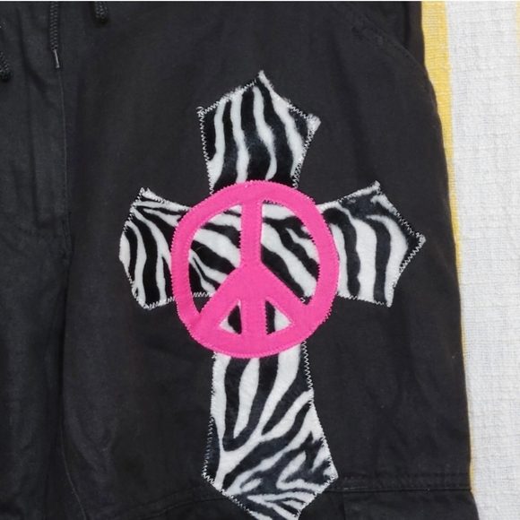 Rothco Product Repurposed Shorts Patchwork Peach Cross Horseshoe Black - Picture 3 of 6